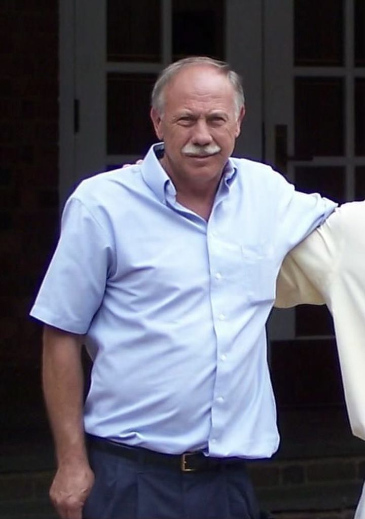 Bobby Lee Brewer Profile Photo