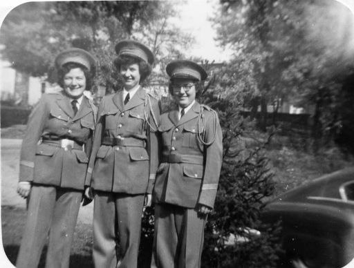 Evelyn J Steer photo gallery thumbnail 16 of 62