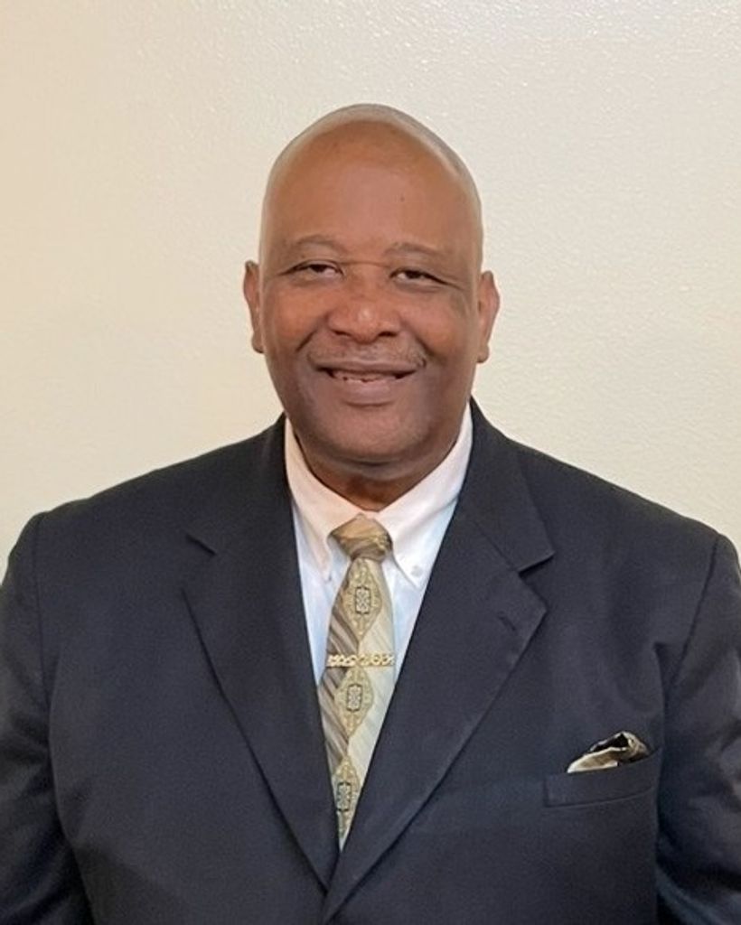 Rev. Kenneth (Wayne) Hubert Profile Photo