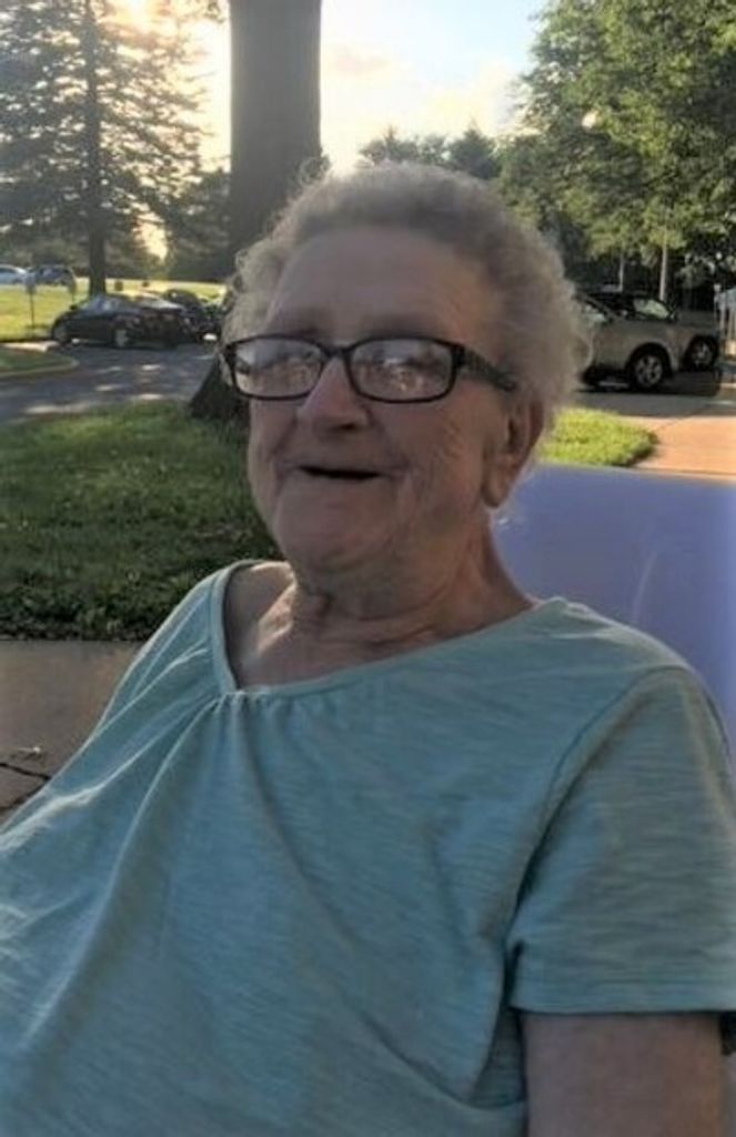 Mary Lou Davis Profile Photo