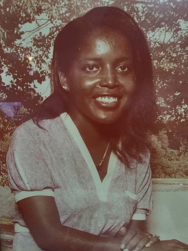 Dianne Adams photo gallery thumbnail 12 of 44