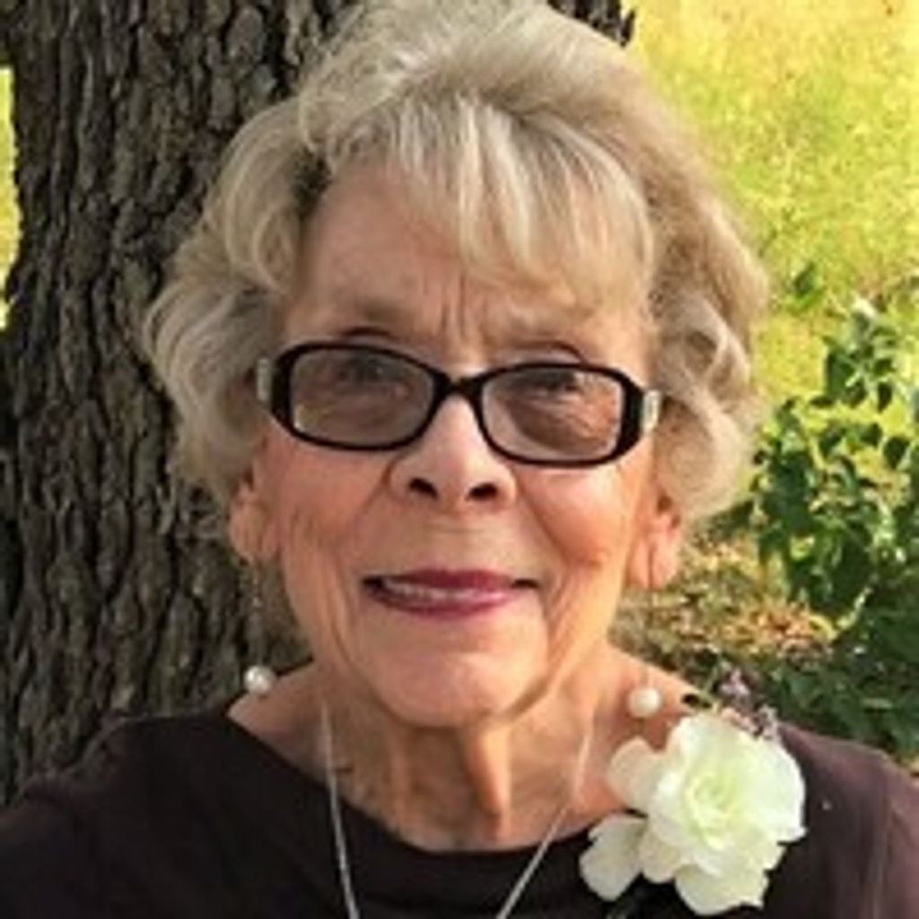 Betty Lee