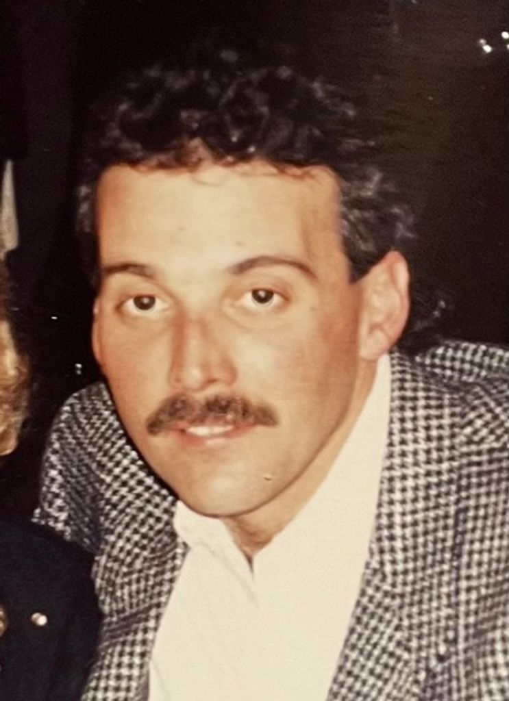 Mark Edward Lareau Profile Photo