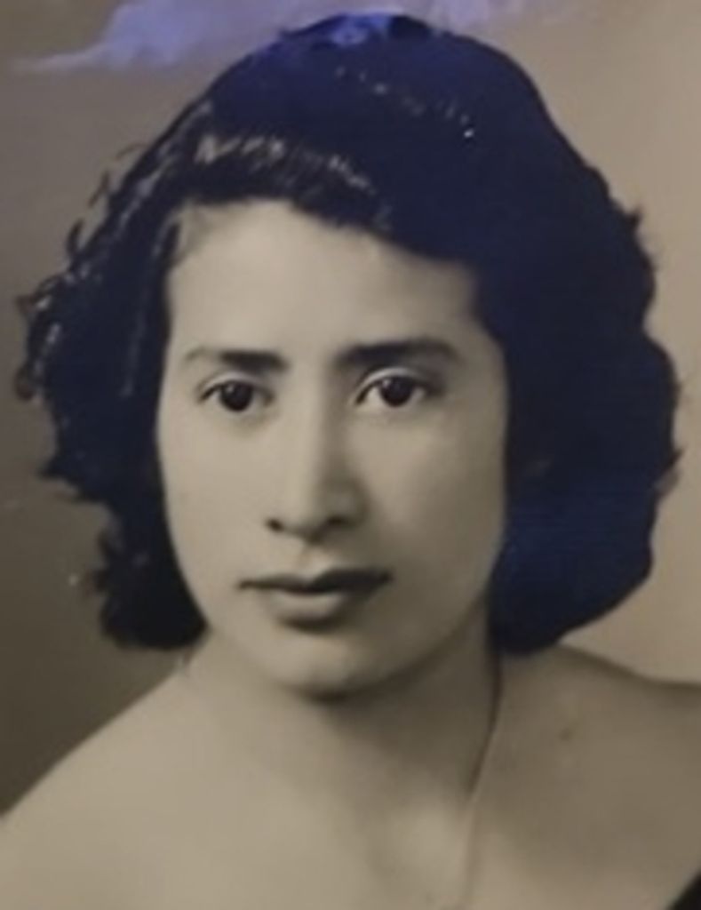 Maria Calderon Profile Photo