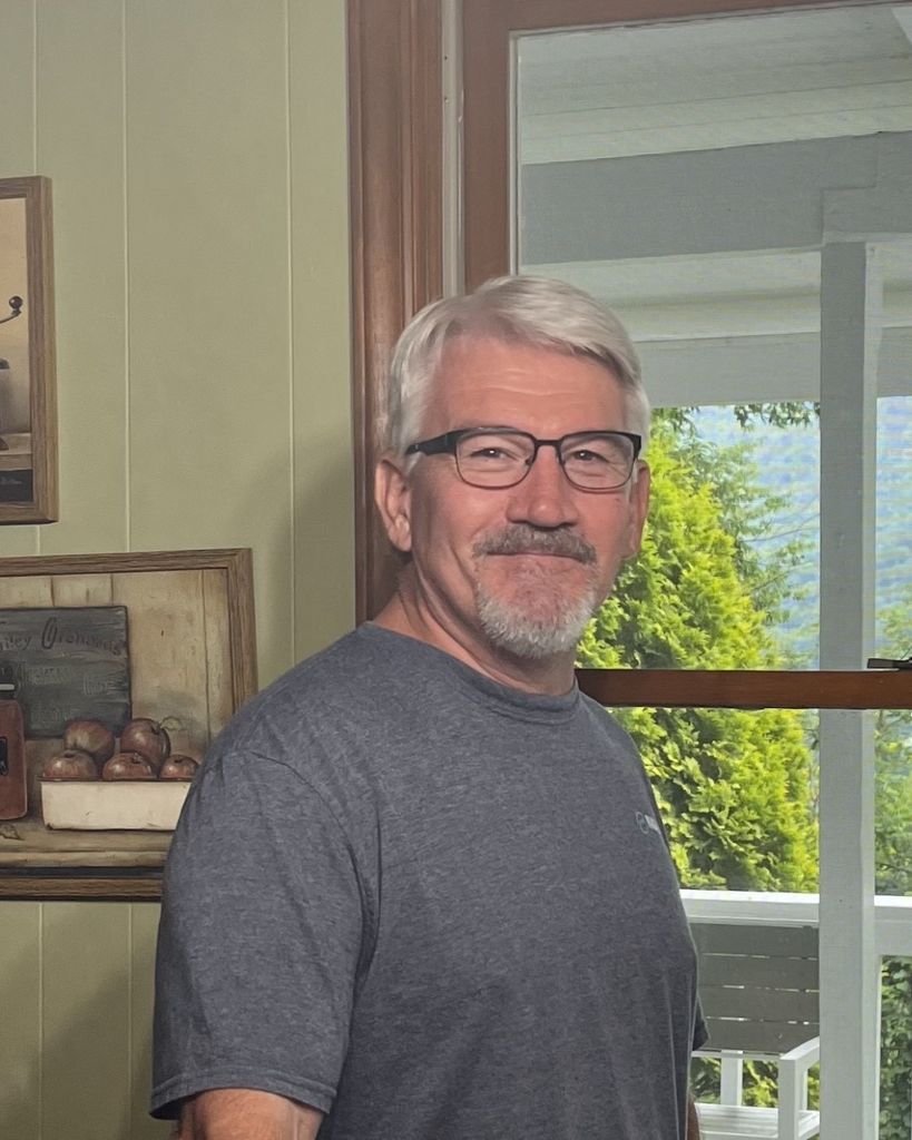 Thomas Hayward Patrick Profile Photo