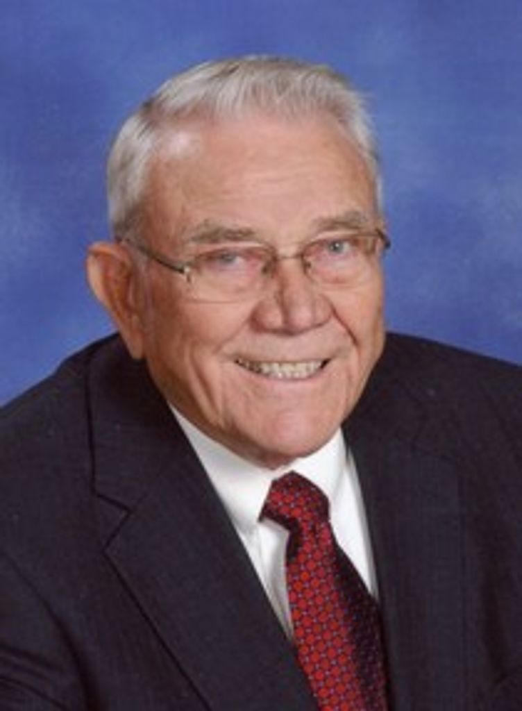 Warren "Bud"  E. Hovren Profile Photo