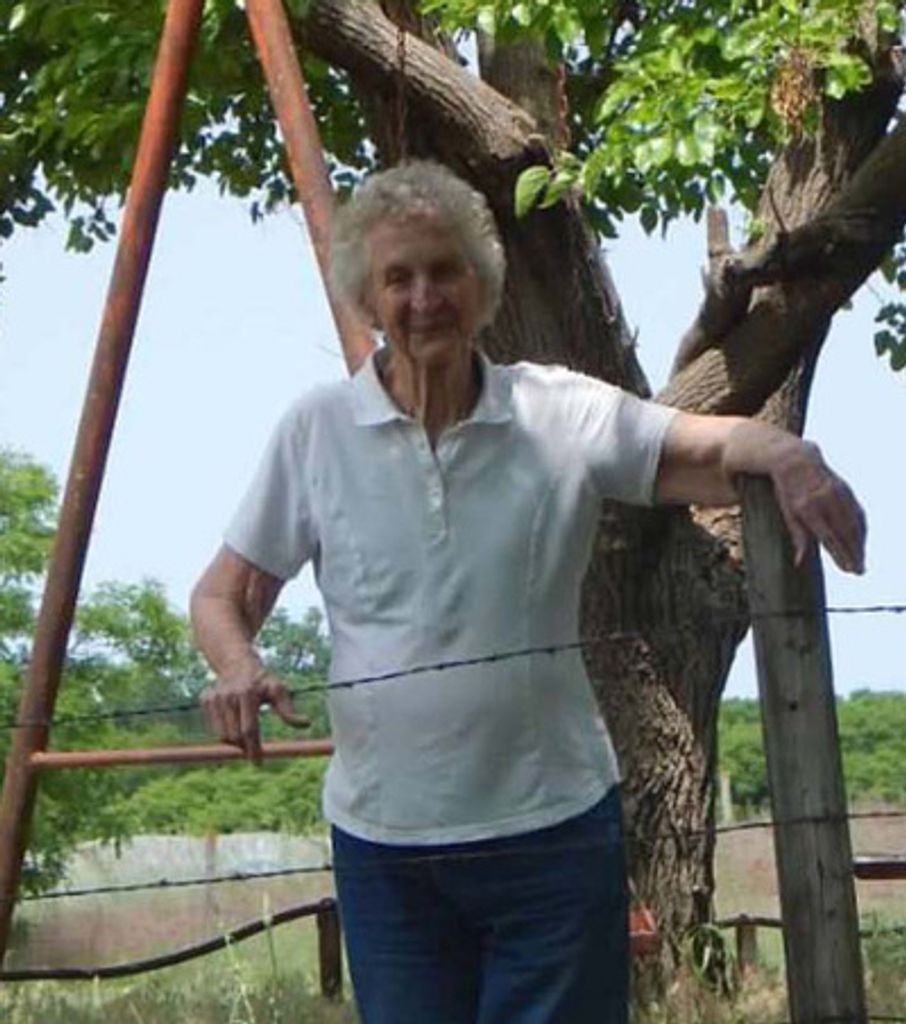 Evelyn Louise Helm Profile Photo