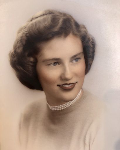 Helen Thompson Crews's obituary image