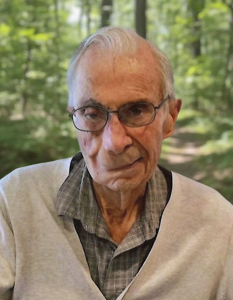 Robert W Mathiowetz