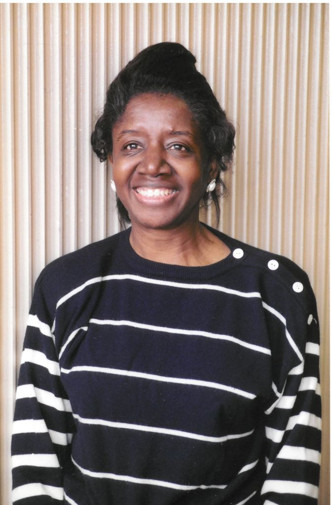Esther Roberts Profile Photo