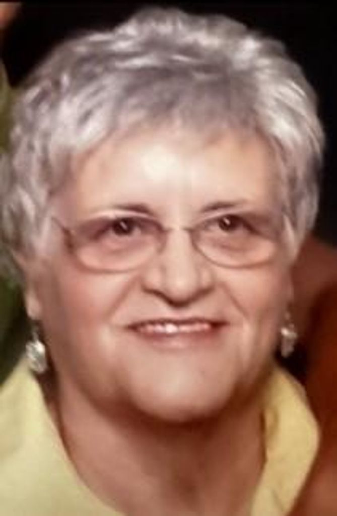 Betty Edwards Profile Photo