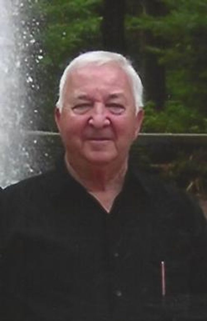 Leo Benard Lindsay
