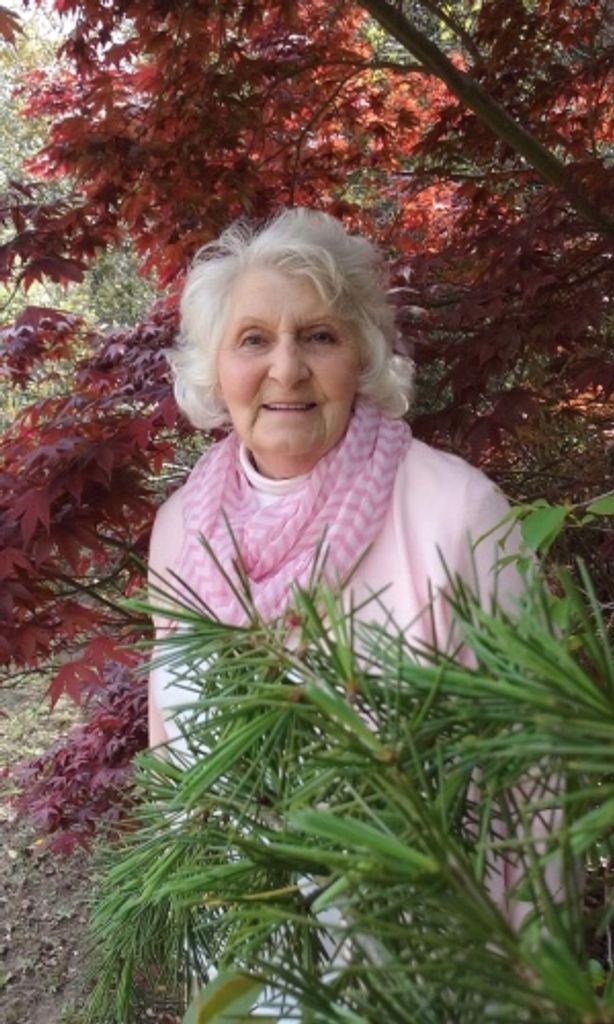 Doris Montrillau Spain