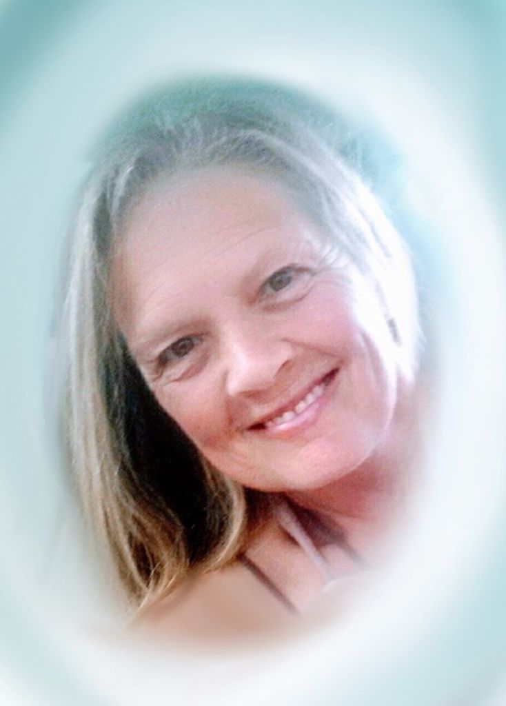 Tina Lewis Profile Photo