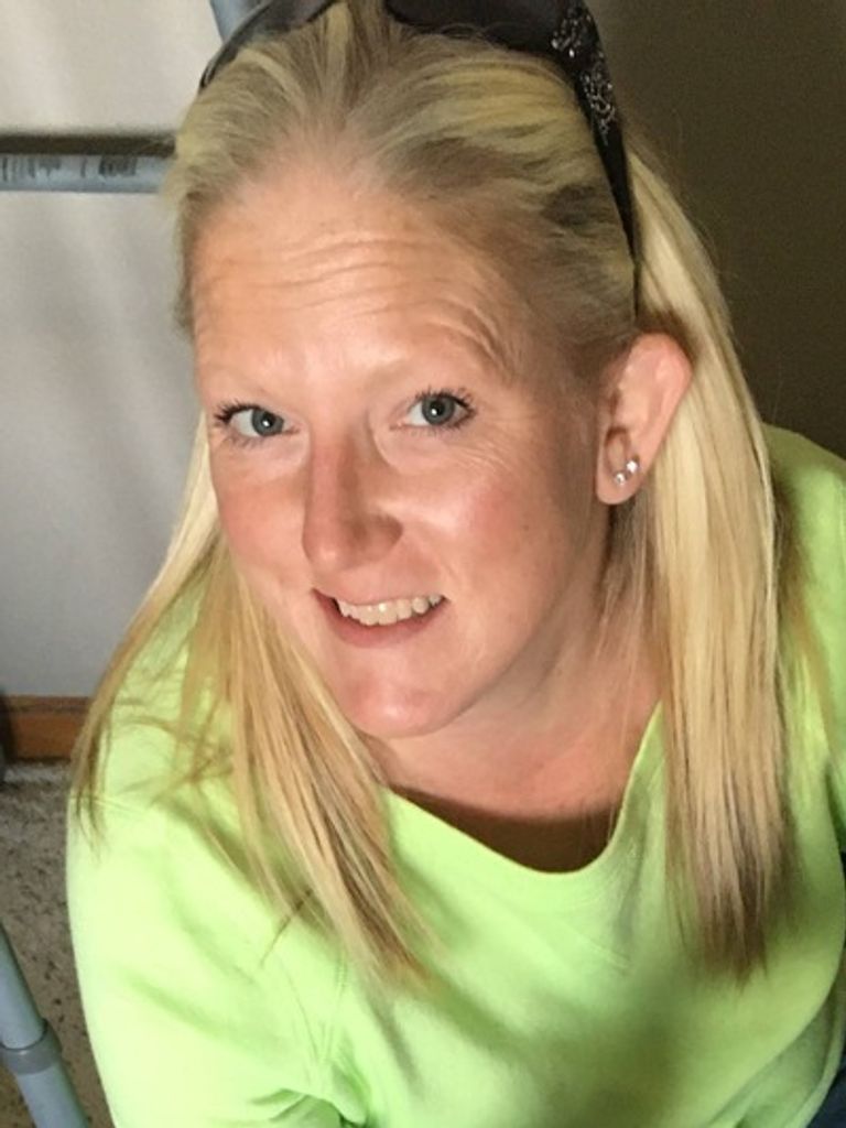 Amber Marie Burton Profile Photo