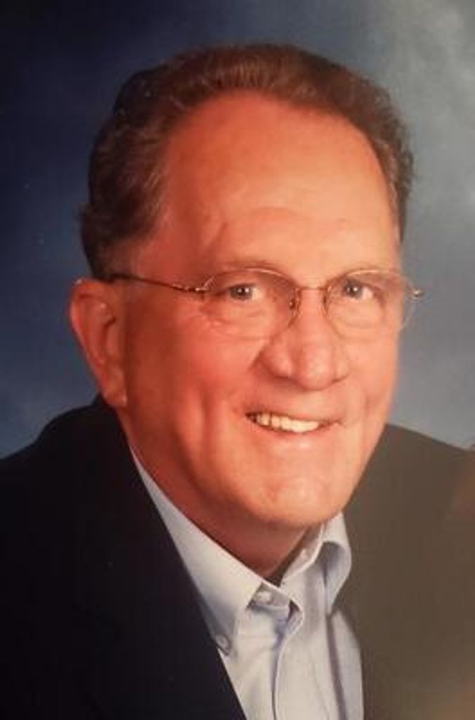 Max E. Littlejohn Profile Photo