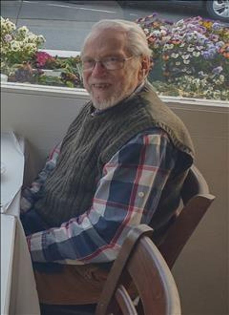 Alexander Michael Saunders Profile Photo