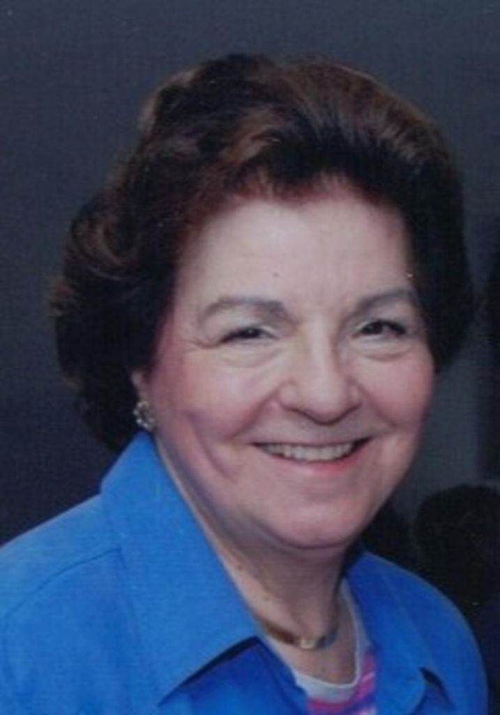 Helen Sakoulos Profile Photo