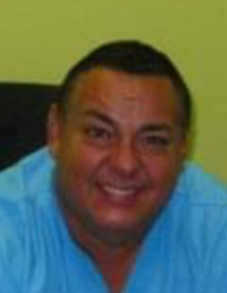 Charles Arias, Dds