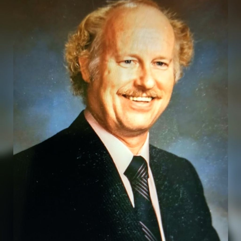 Earl William Weiss Profile Photo