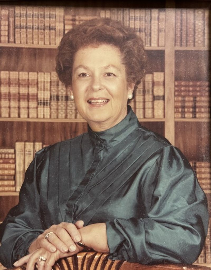 Elizabeth (Welch)  Luhrs