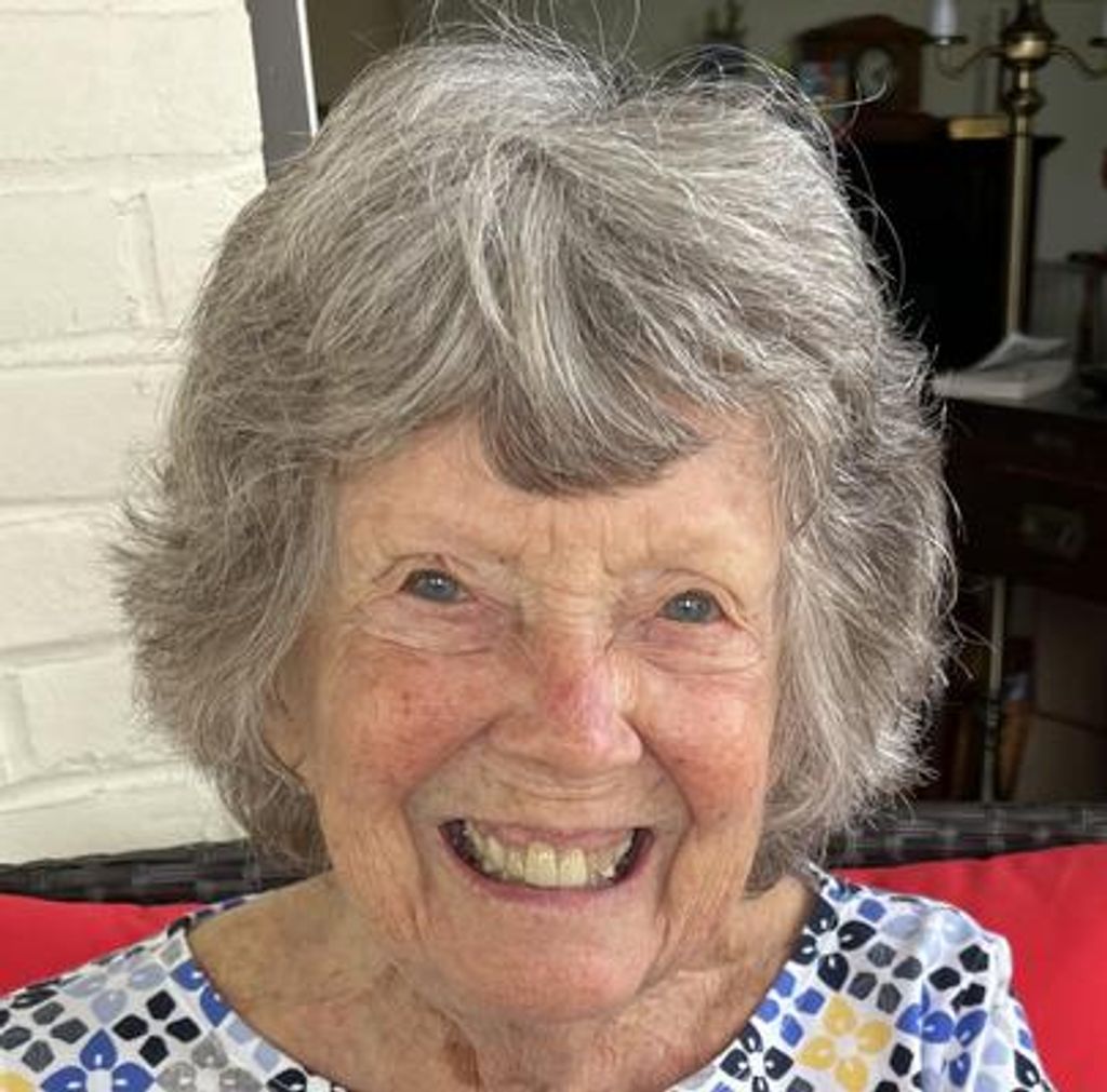 Jean Lewis Profile Photo