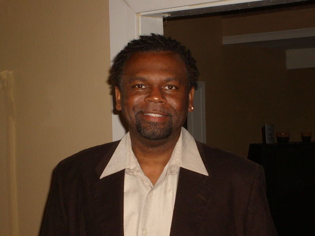 Derek Deshon Bennett