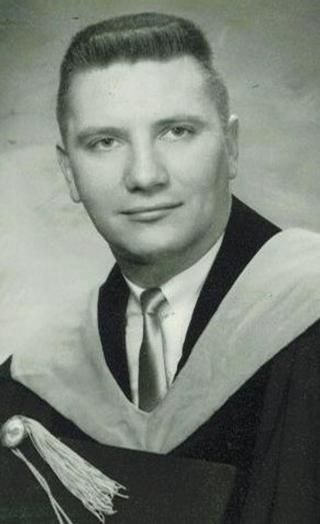Thomas Bass