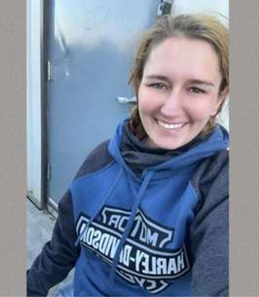 Kayla Hallada Profile Photo