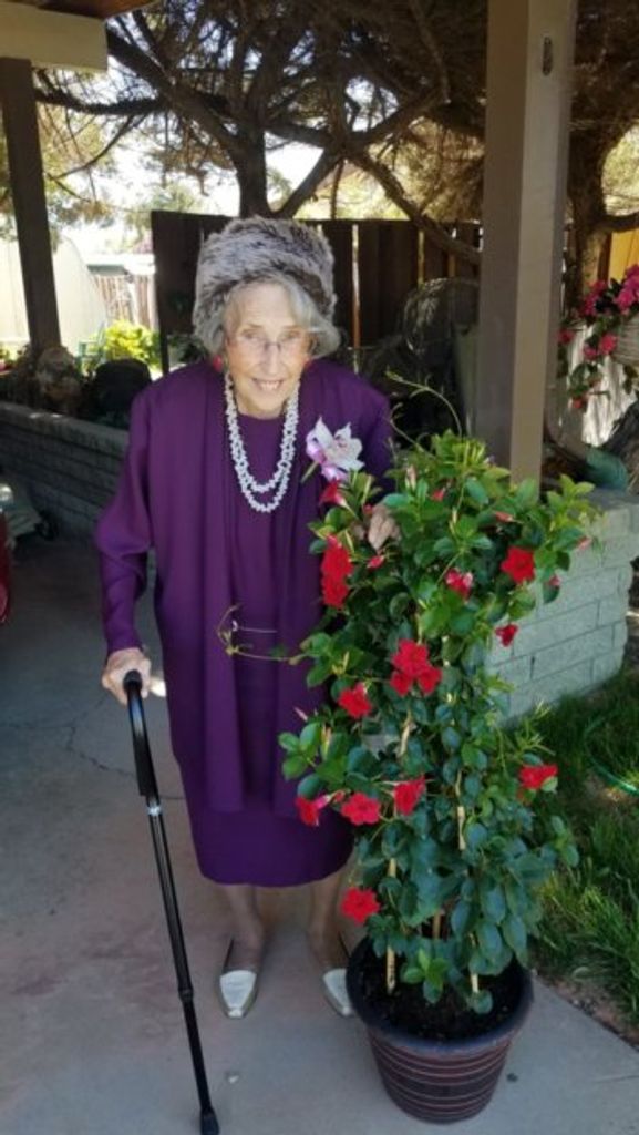 Roxie Iris Quist Hamilton