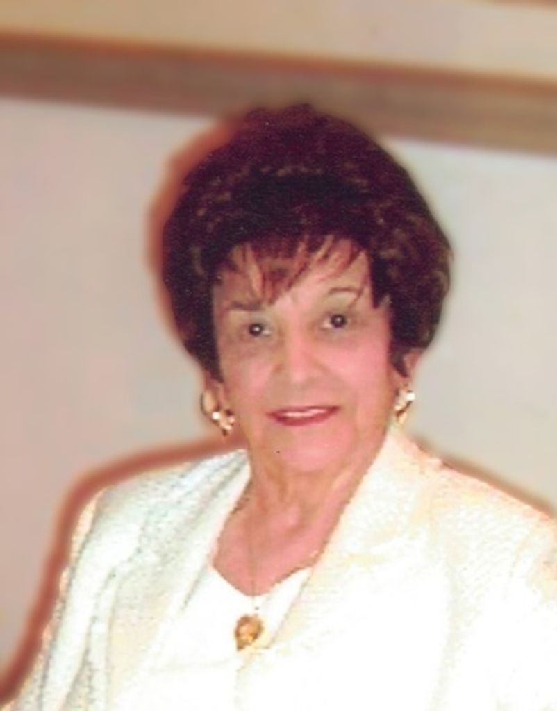 Carmela Tarole