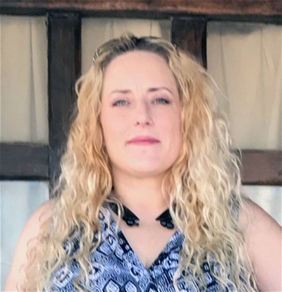 Lora Johnson Profile Photo