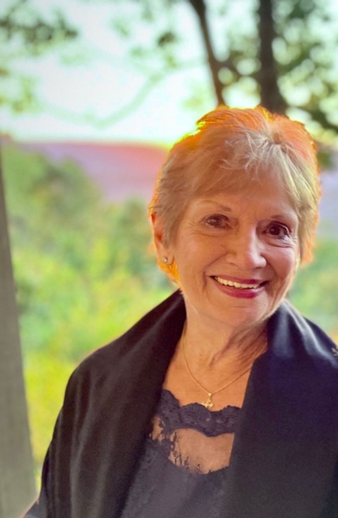 Alice Joyce Leach Profile Photo