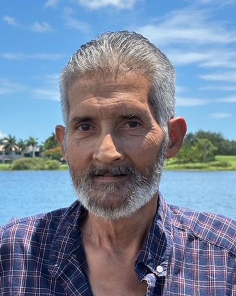 Roberto Baez Profile Photo