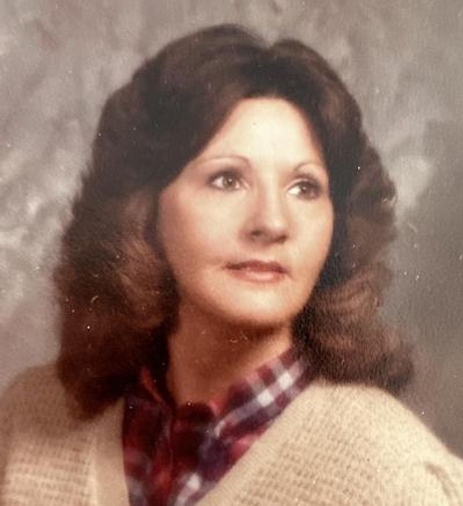 Suzanne Flowers Profile Photo
