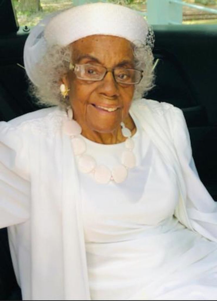 Mrs. Rosa Belle Robinson-Favors Profile Photo