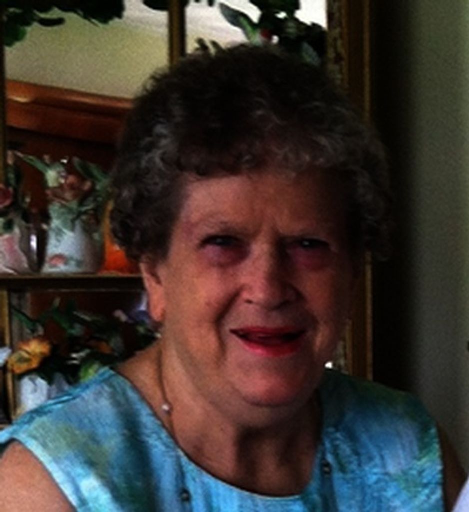 Elizabeth Moore Profile Photo