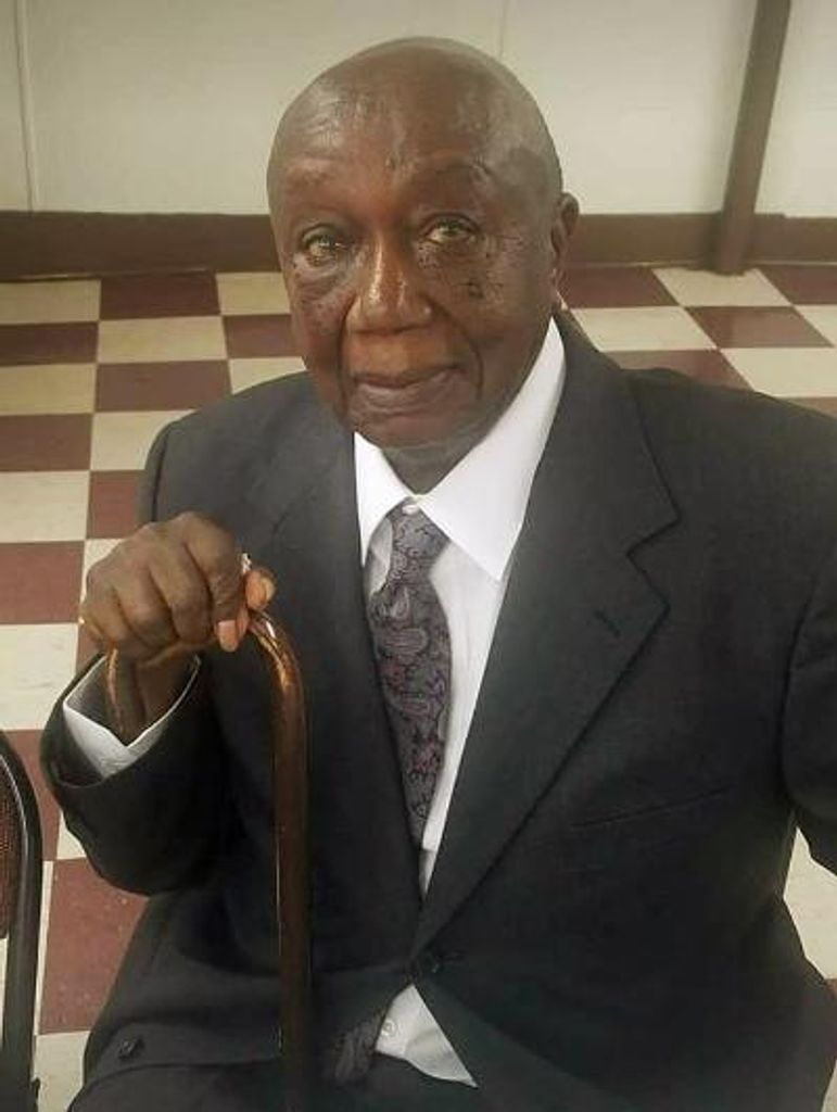 Douglas Mccray Profile Photo