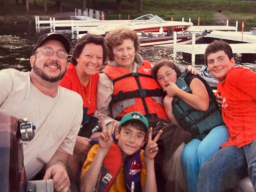 Doris M. Woelfel photo gallery thumbnail 44 of 73