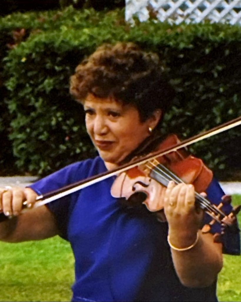 Rozolita Mikulinsky Profile Photo