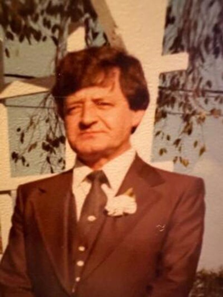 Alan Tomlinson Profile Photo