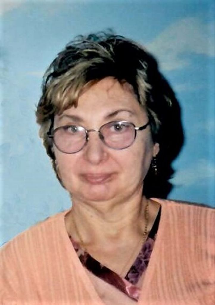 Mary Karabelas Profile Photo