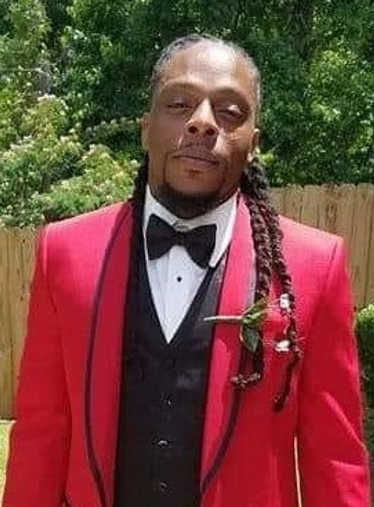 Linnell "Tank" Ray Profile Photo