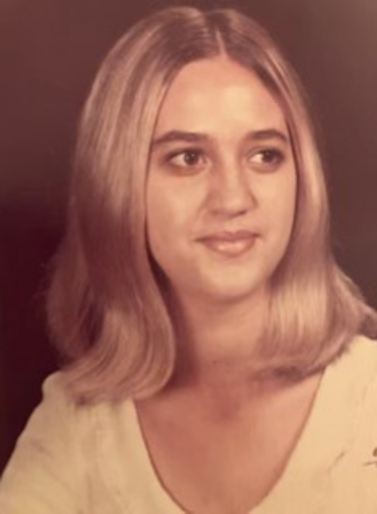 Vicki Lynn (Maynard)  Stieg