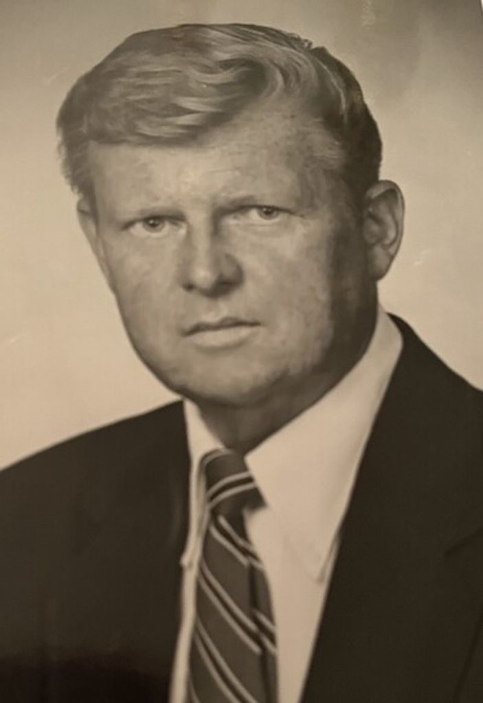 Warren R. Mcmanus