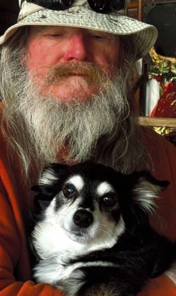 Thomas "Papa Chip" Raymond Clampet