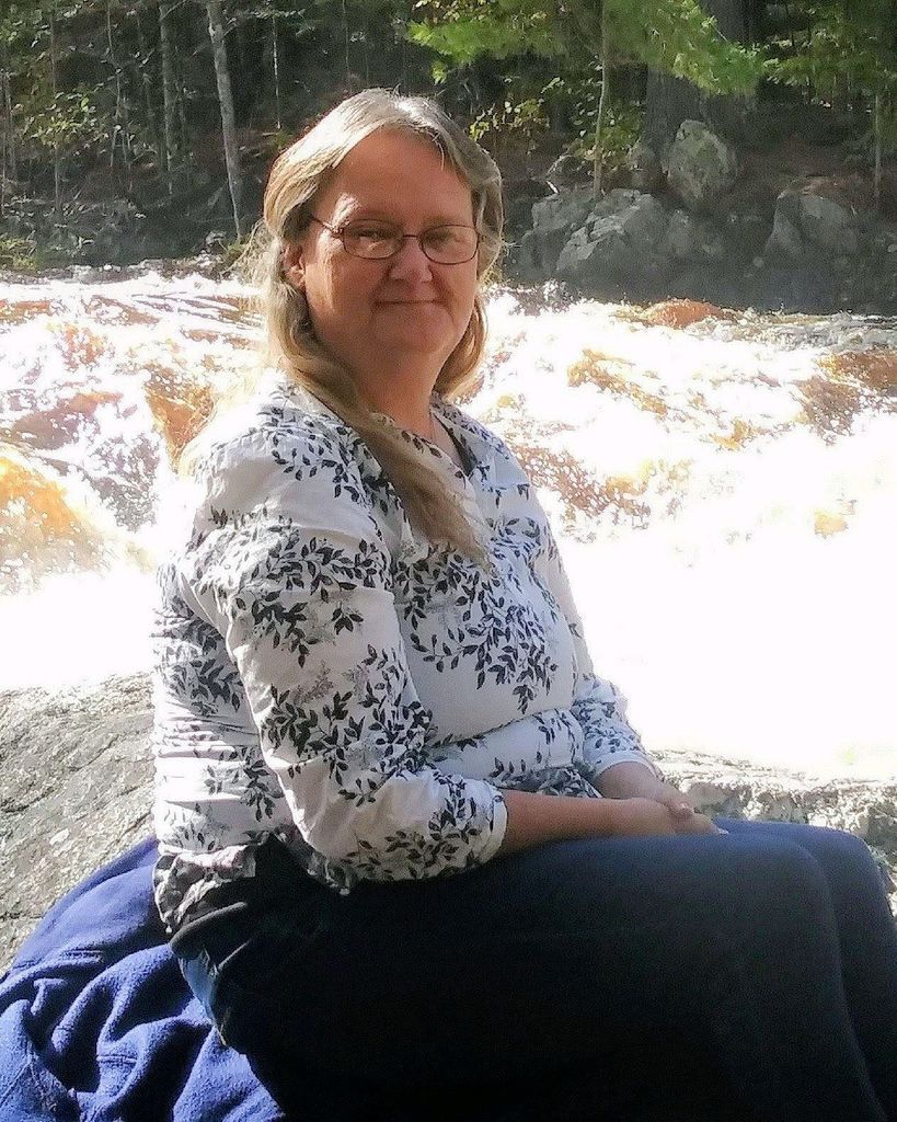 Iris E. Johnson Profile Photo