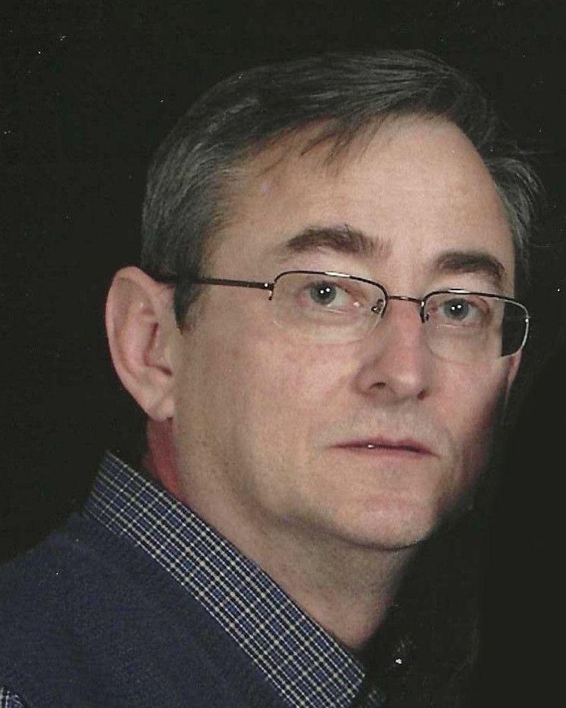 Earl "Tut" Edward Martin Profile Photo