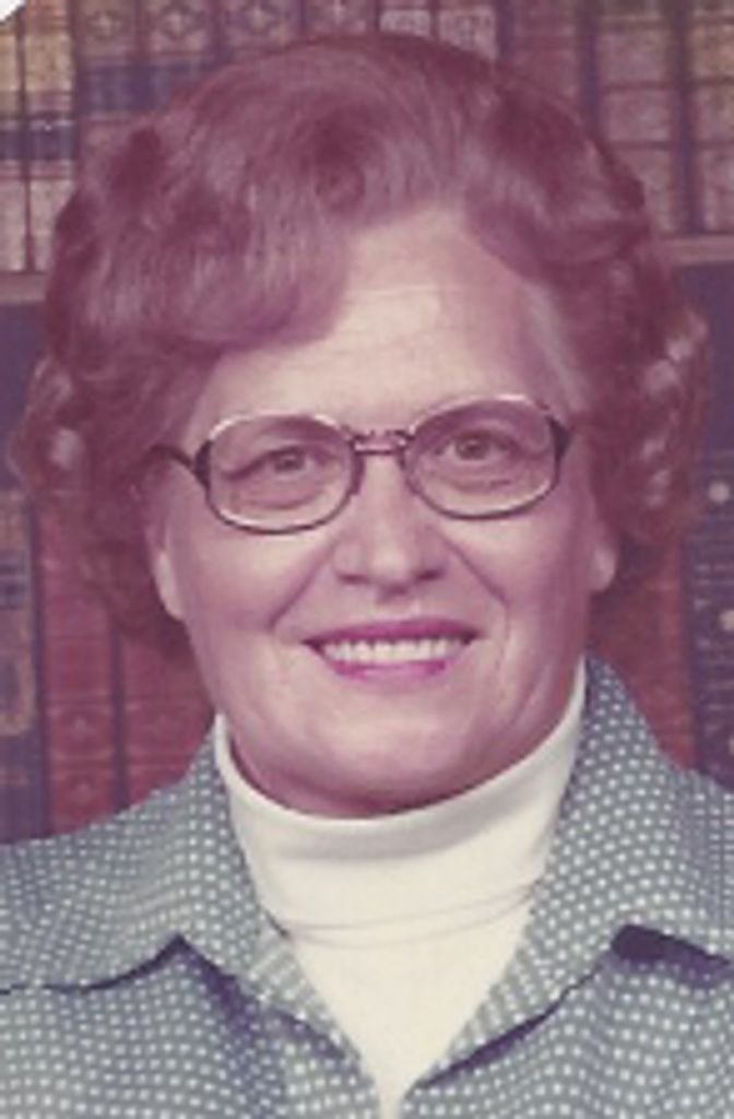 Lois  E Mccammon