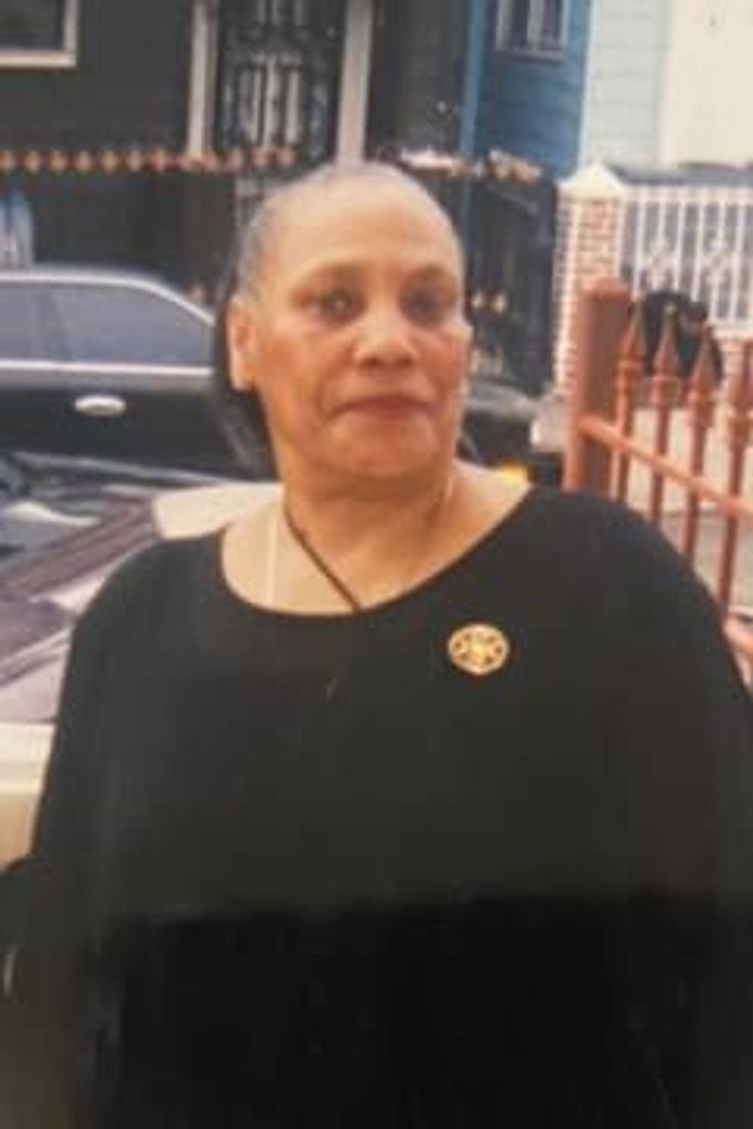 Sarah Elizabeth Reyes Profile Photo